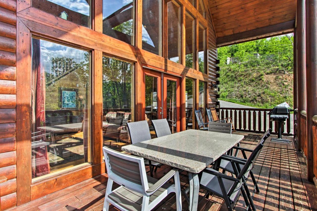 Expansive Gatlinburg Cabin Hot Tub, Deck And Grill! Exterior foto