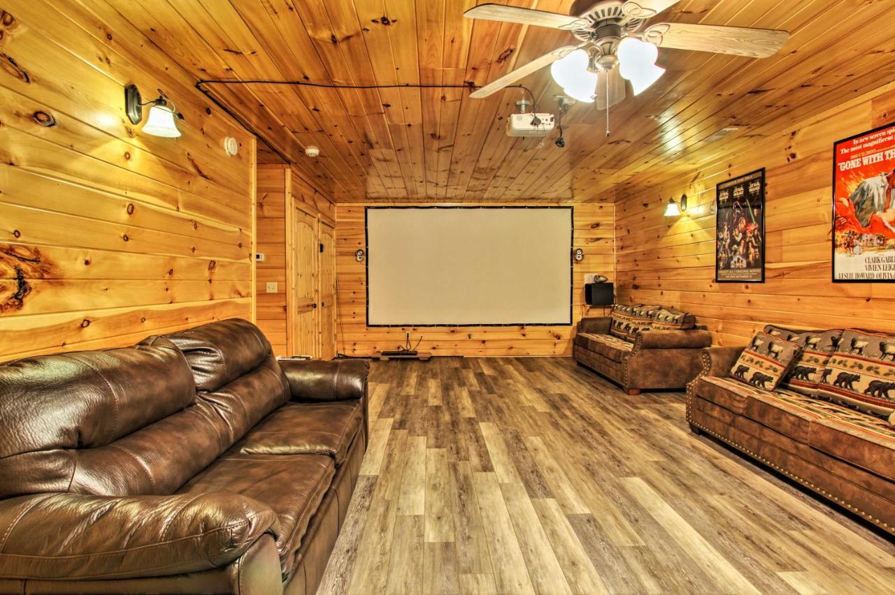 Expansive Gatlinburg Cabin Hot Tub, Deck And Grill! Exterior foto
